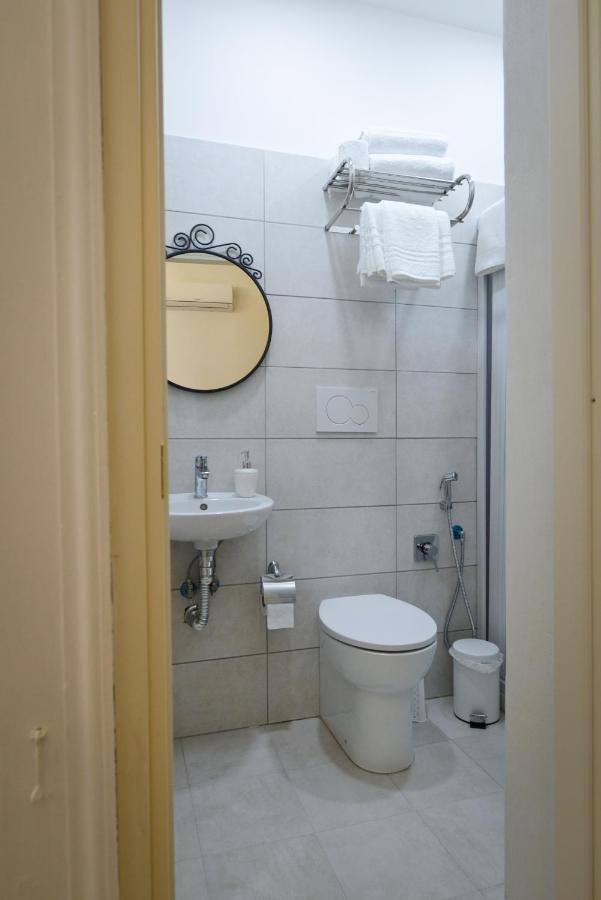 4Tino Hotel Catánia Buitenkant foto
